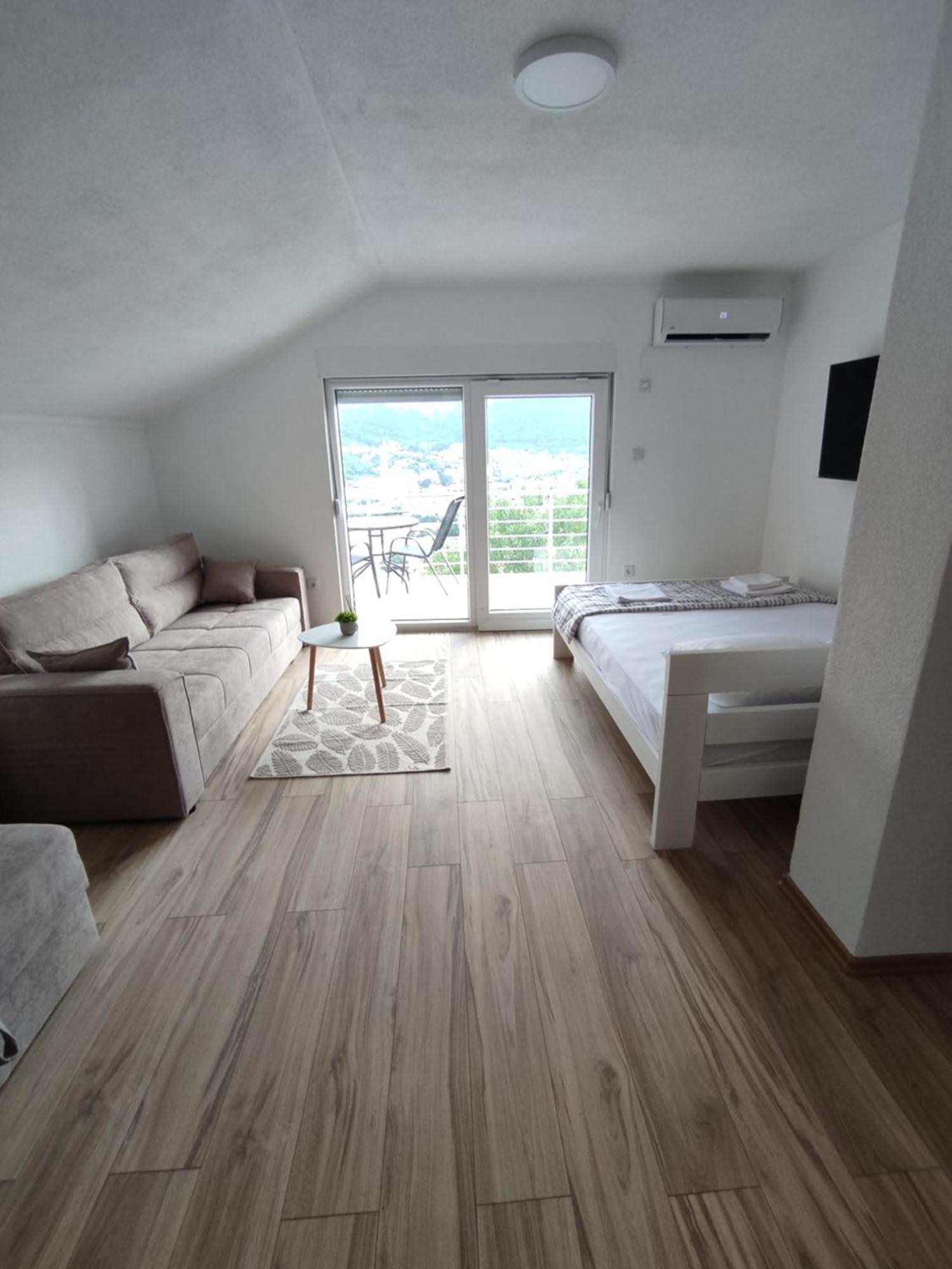 View Of The City - Studio Apartment Mostar Exterior photo